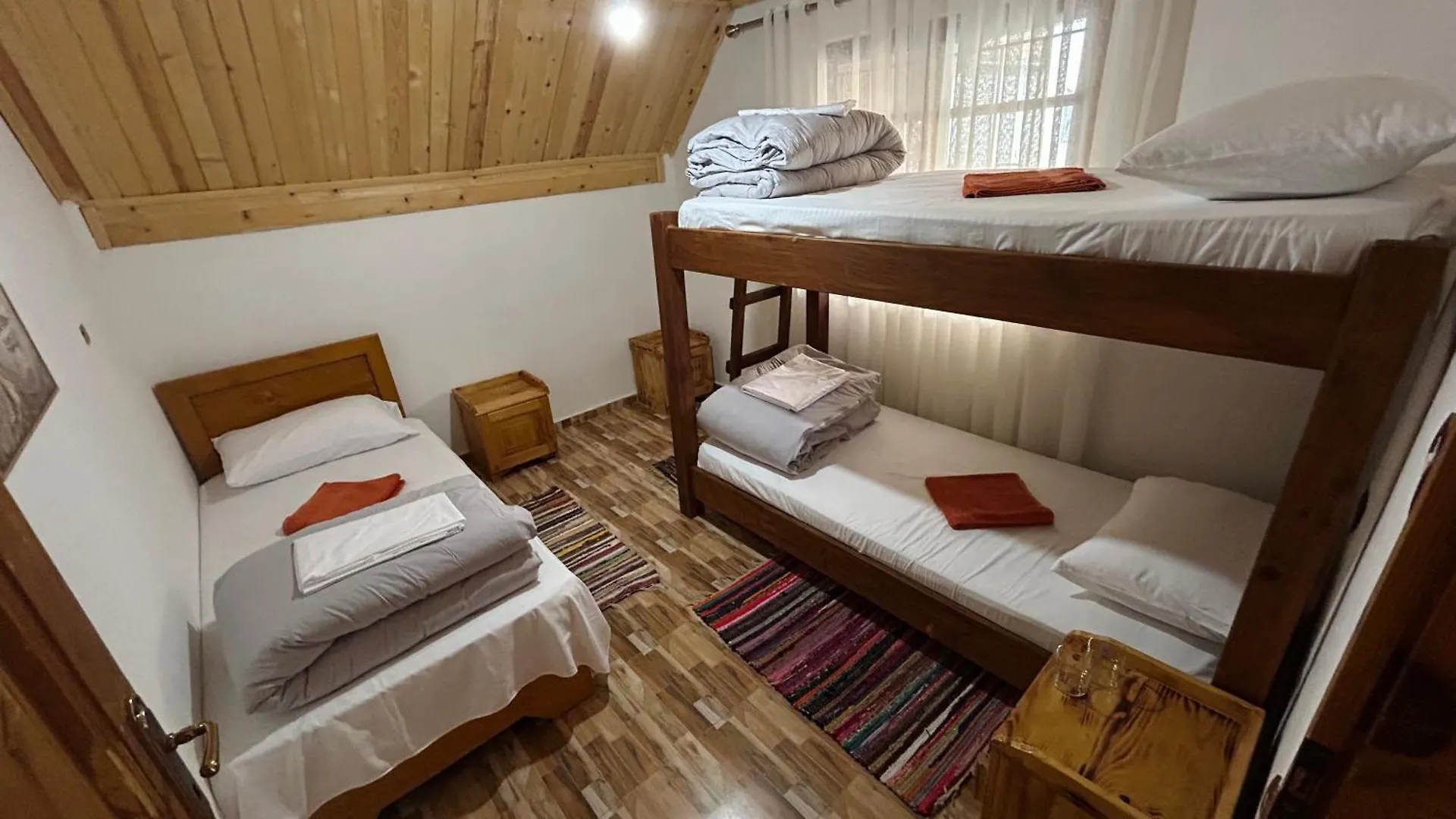 Guesthouse Lola Valbone Albánie
