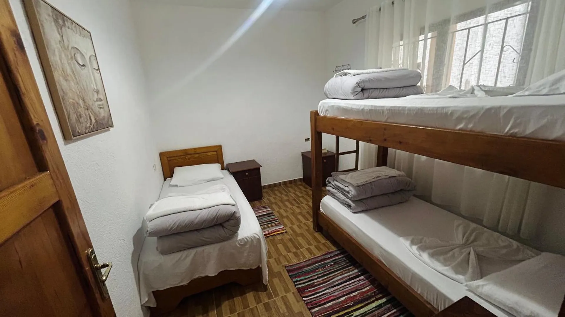 Guesthouse Lola Valbone